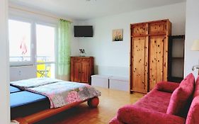 Helles Apartment mit Balkon am Großen Garten nahe Stadtzentrum